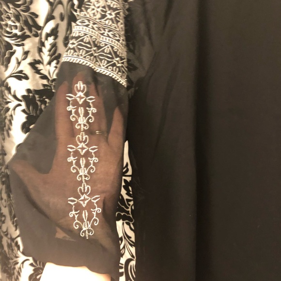 Calvin Klein Embroidered Black Tunic Size Small - Picture 3 of 4